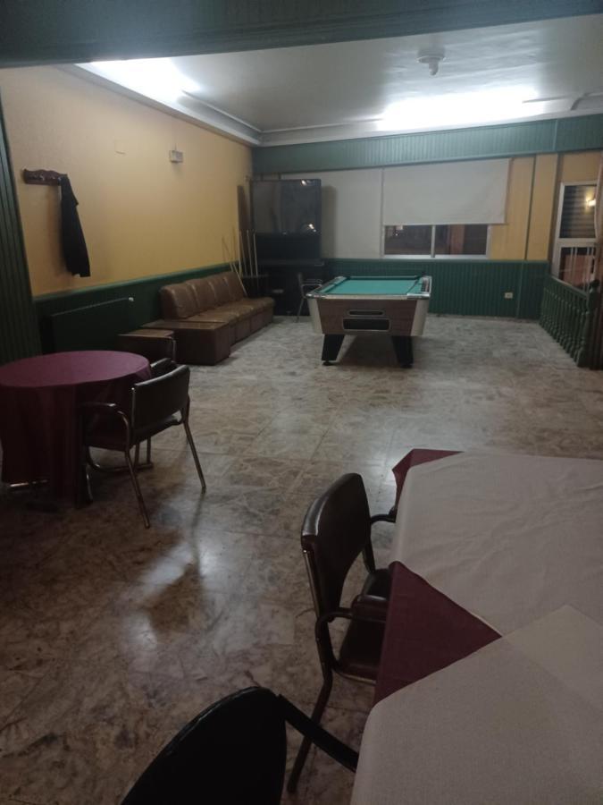 Hotel 2 De Mayo 2 Xinzo de Limia Dış mekan fotoğraf